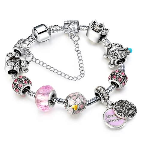 bracelet femme avec charms.